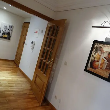 Apartment 2 Bedroom City Center W/ Terrace
