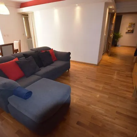 2 Bedroom City Center W/ Terrace Apartment